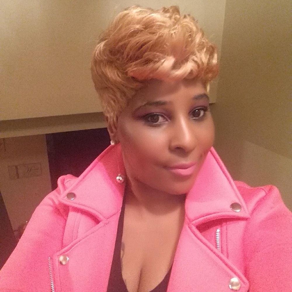 Meet your Posher, Connie